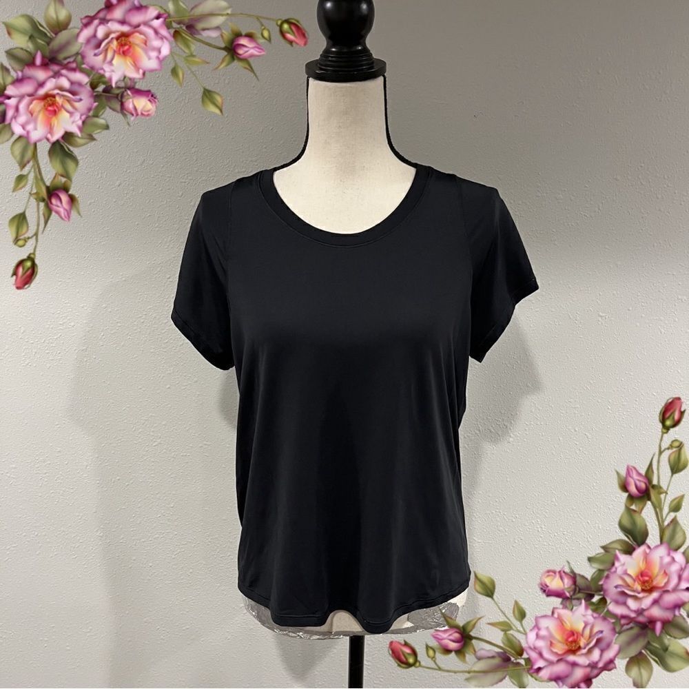 ‎Short sleeve black top
